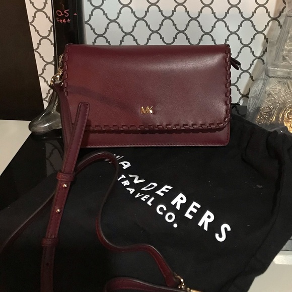 Michael Kors crossbody - Picture 1 of 4